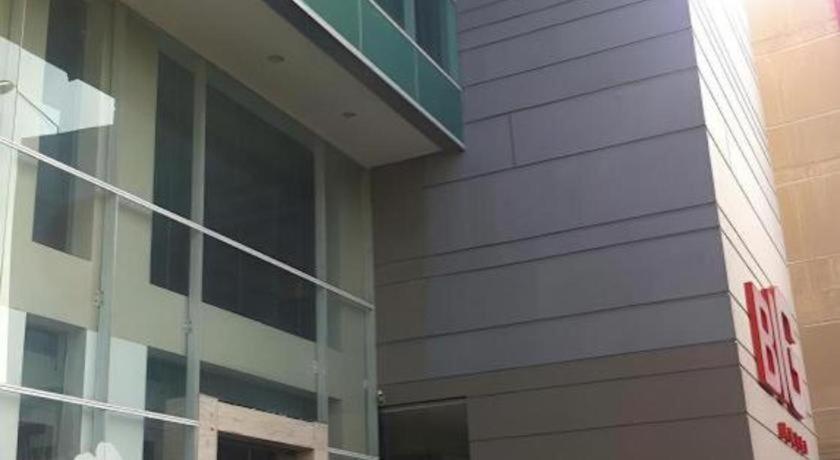 U Stay Hotel Mangga Besar Jakarta Exterior photo